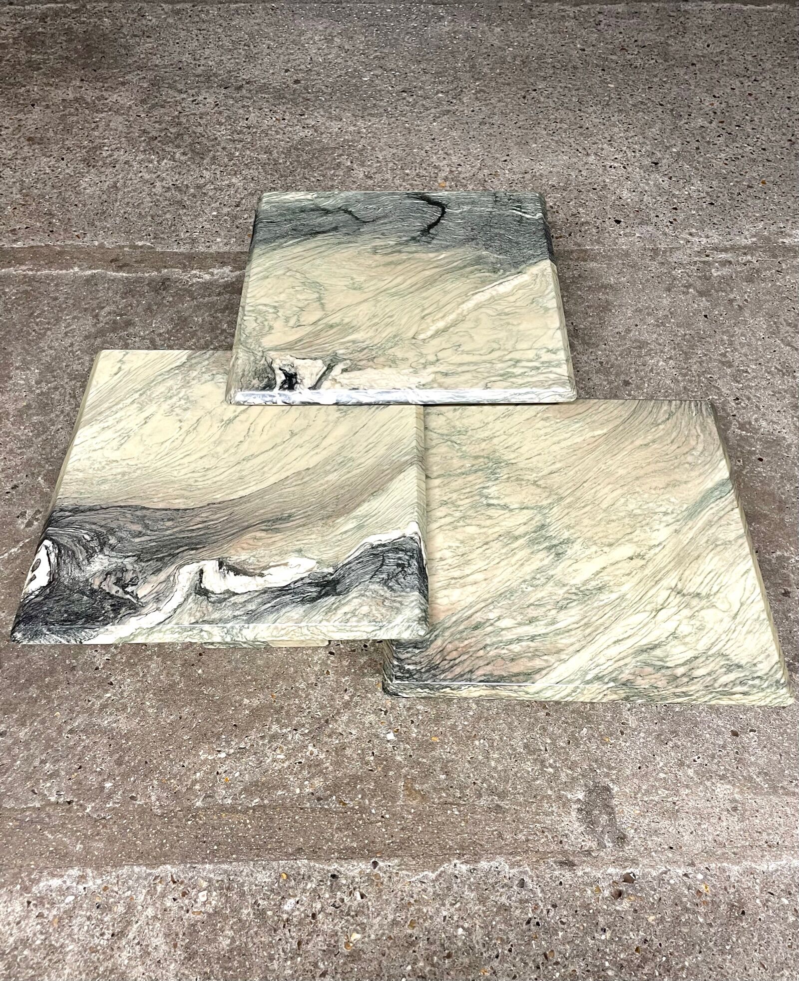Series of three nesting tables in green marble, 1970