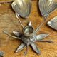 Bougeoir fleur en bronze, pétales amovibles