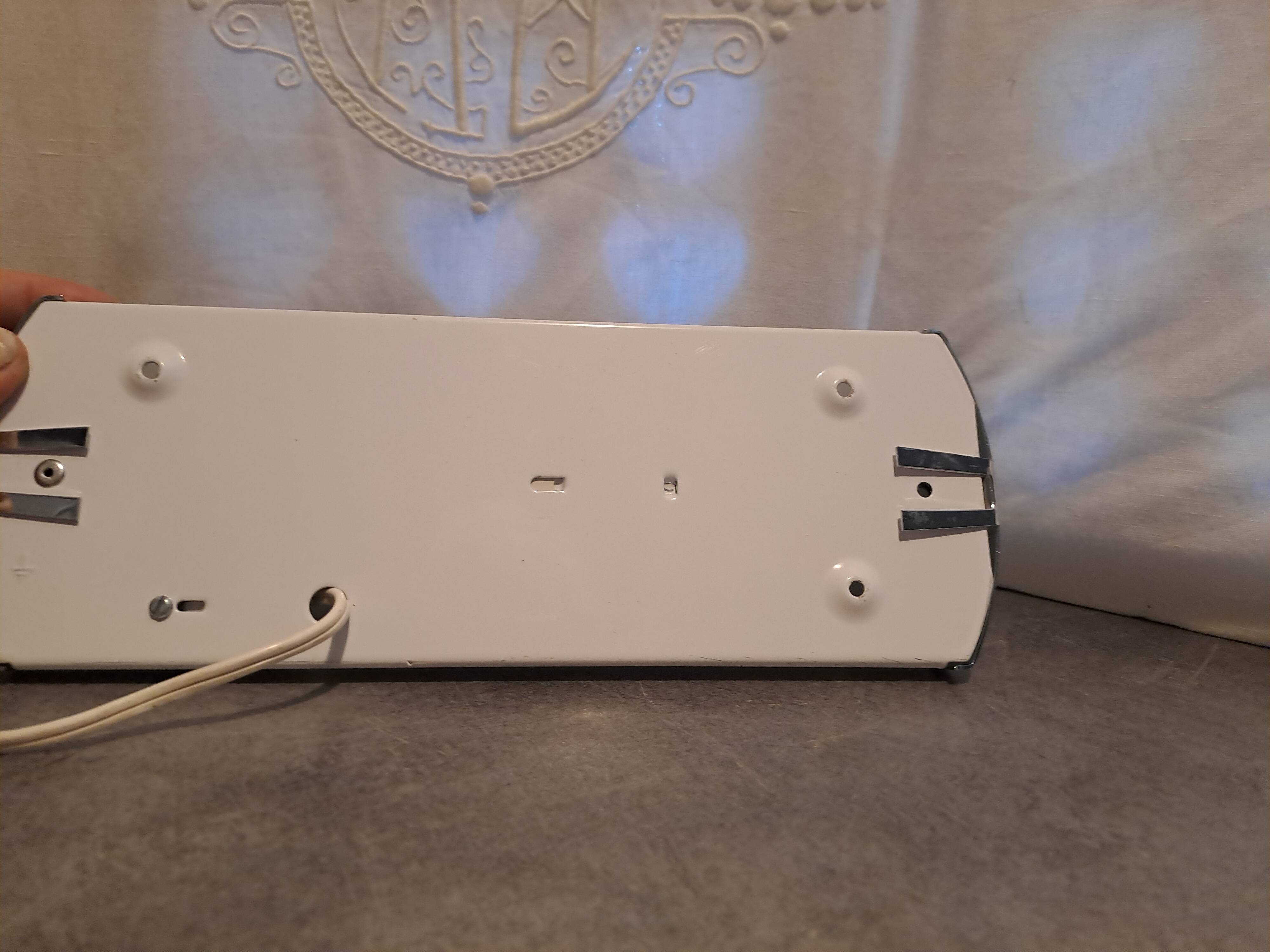 Rectangular wall light 1990 in frosted glass and silver metal