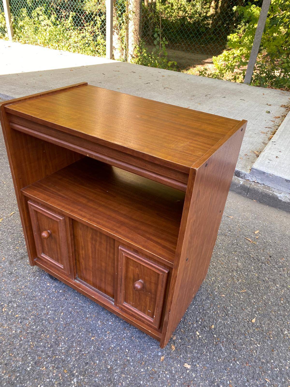 Vintage TV/Hi-Fi Unit on Wheels in Walnut Style, made in France 1970.