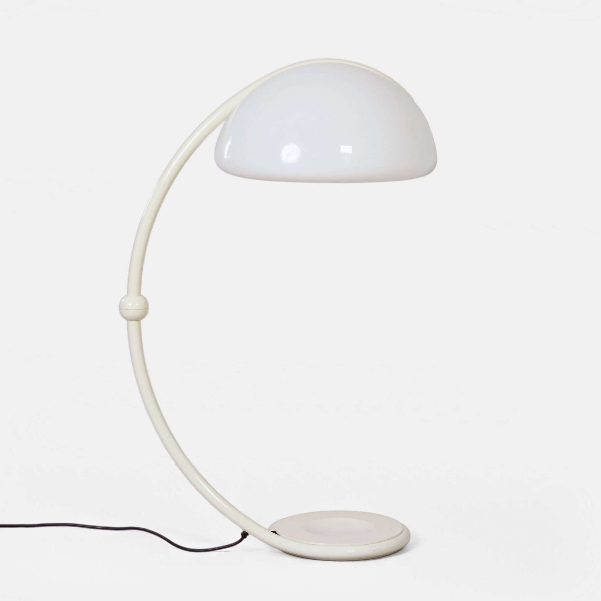 Lampadaire Serpente par Elio Martinelli pour Martinelli Luce, années 1970 en blanc.