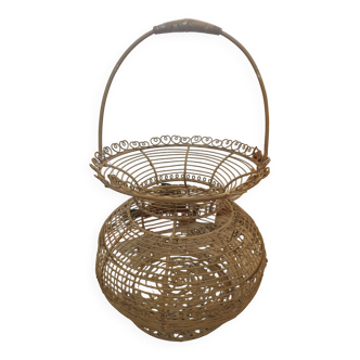 Metal egg basket