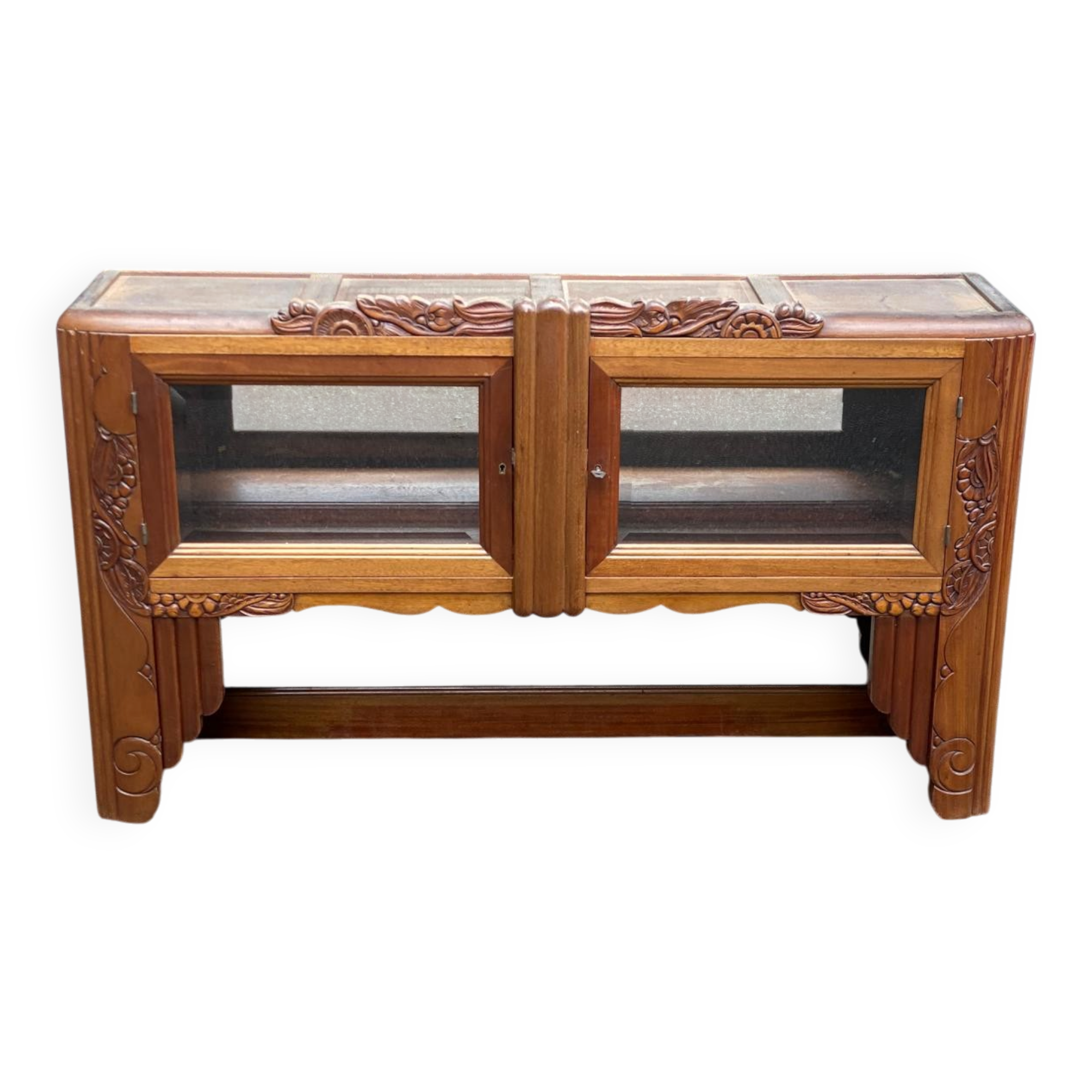 Art Deco sideboard top, low display cabinet in solid walnut and mirror, 1940.