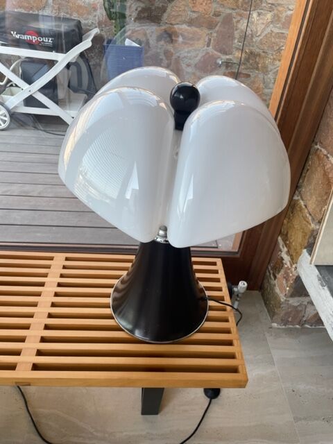 Pipistrello large model lamp by Gae Aulenti