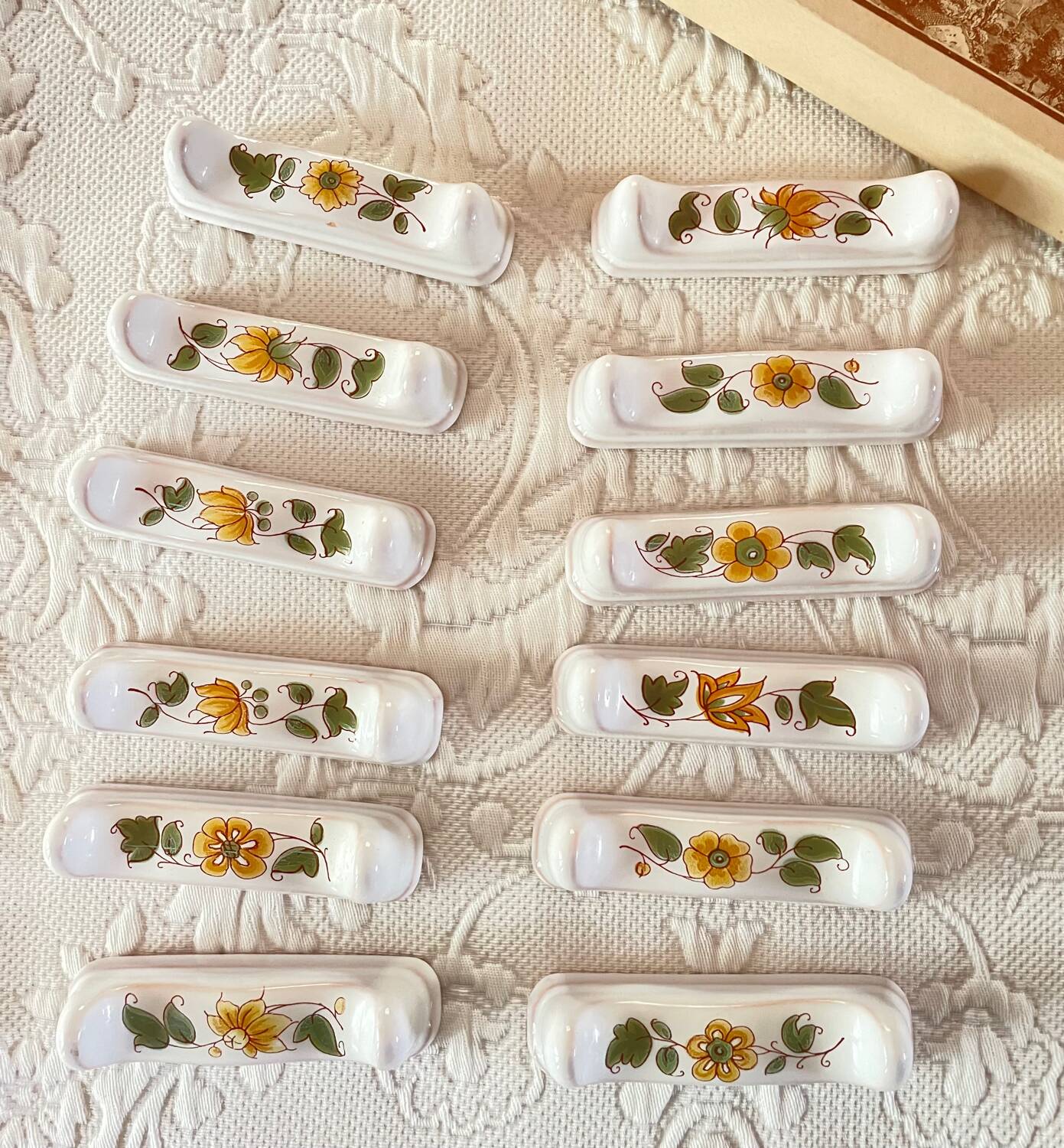 12 earthenware knife holders from Moustiers Sainte Marie at the time of the earthenware makers