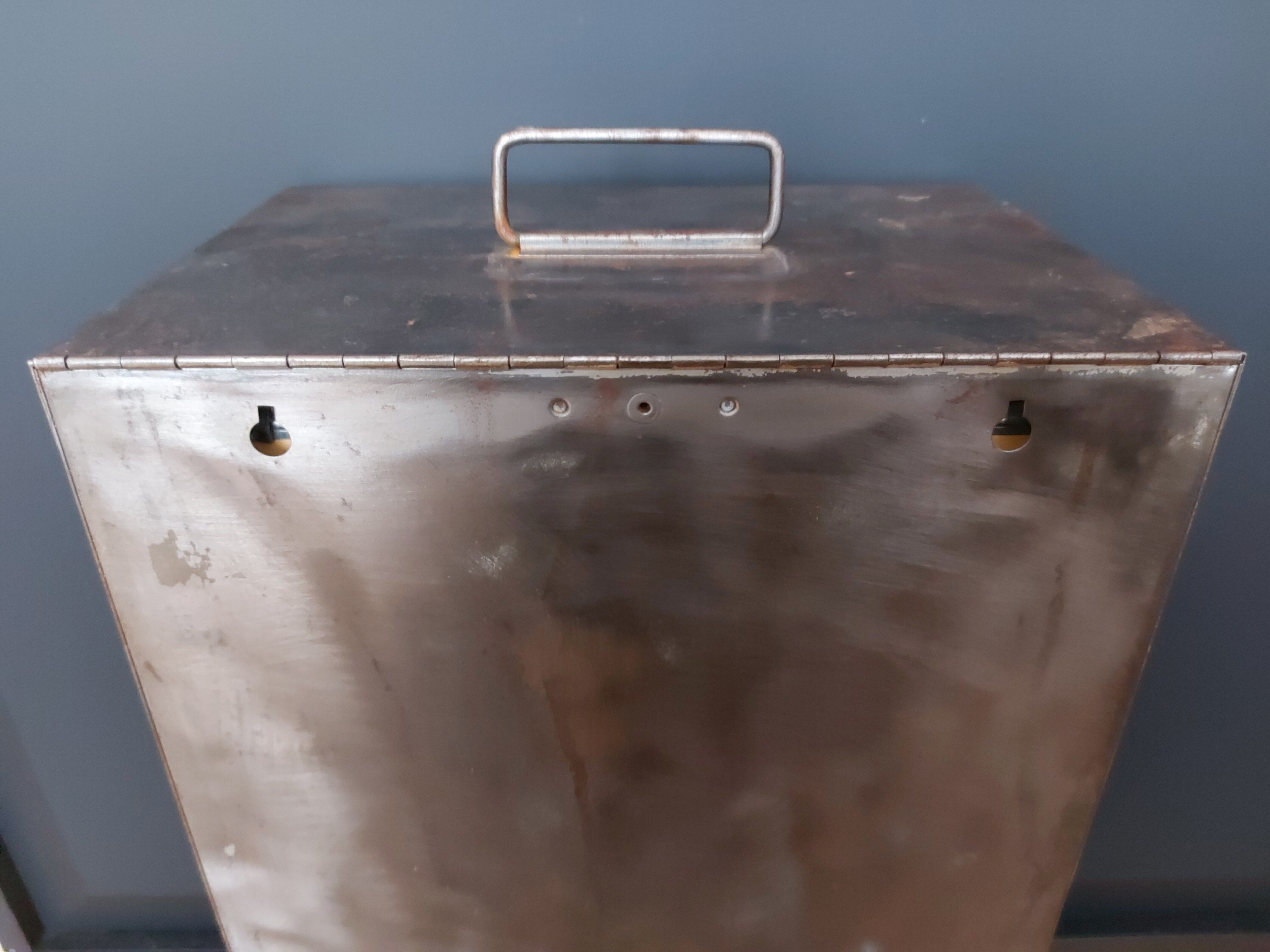 60-year-old metal storage box suspended folders 30x56X20 cm