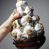 Vintage trompe-l’œil garlic pyramid in glazed ceramic from Manises, Spain.