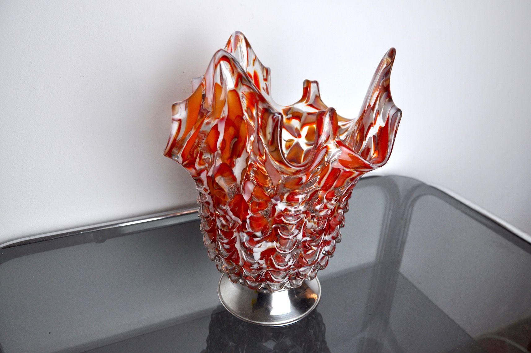 Red and white seguso vase in murano glass, Italy, 1960