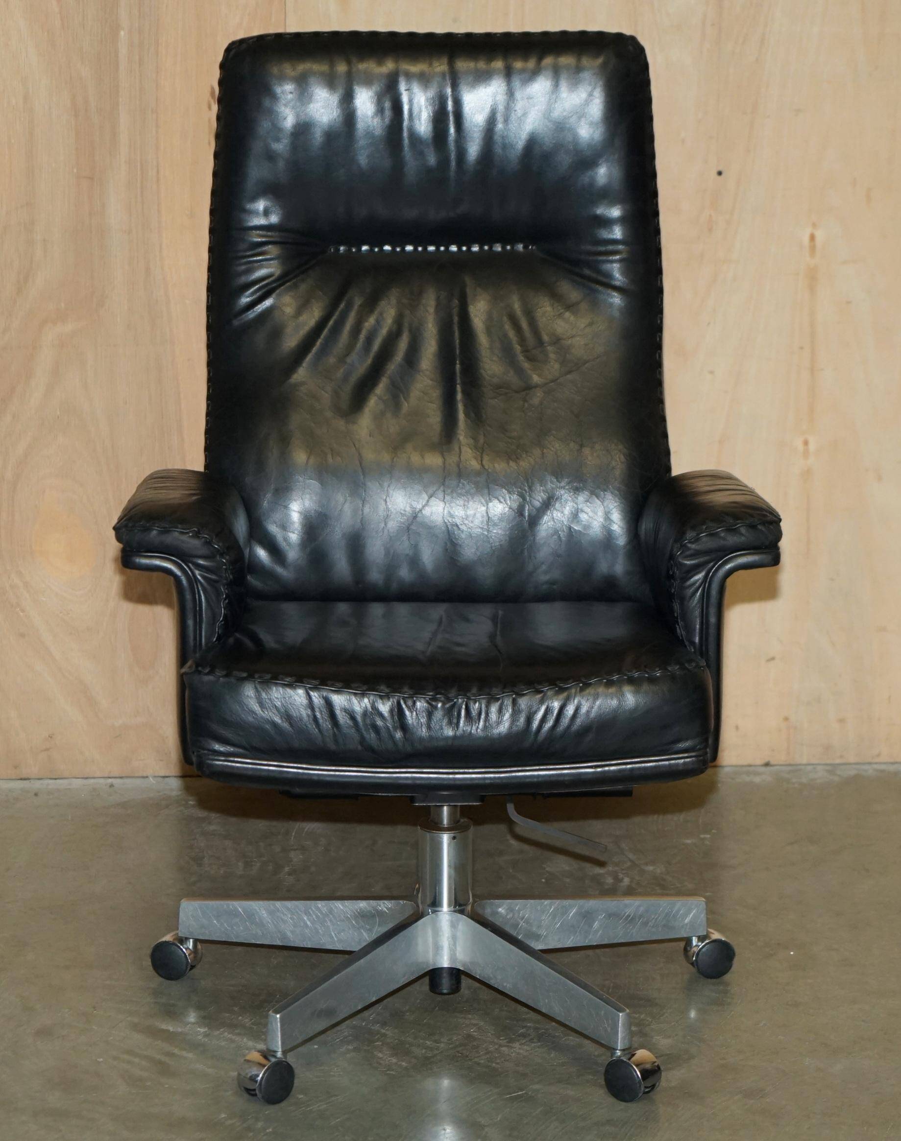 Vintage executive swivel office chair De Sede DS35 - mid-century leather