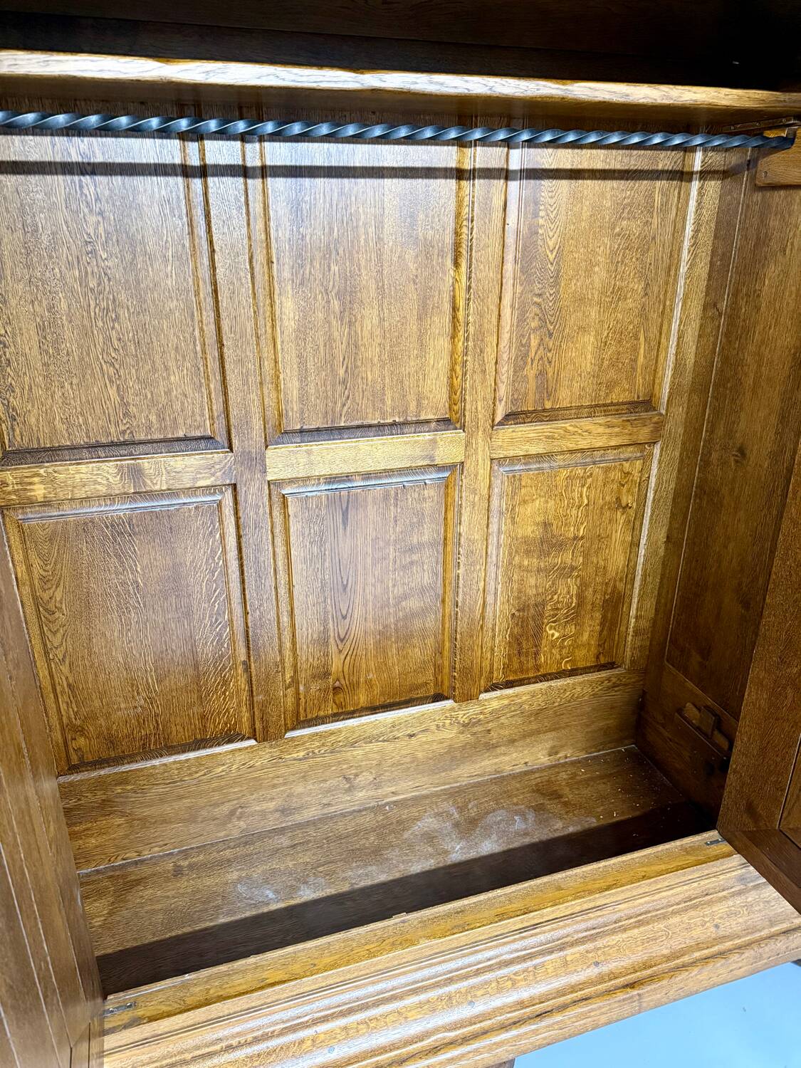 Frankfurt solid wood wardrobe geometric shape vintage wardrobe