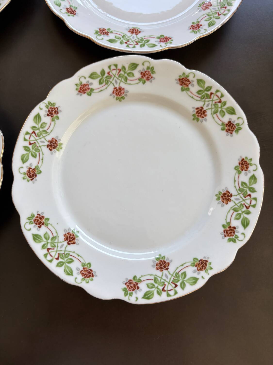 6 Art Nouveau dessert plates