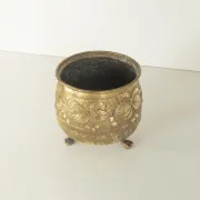 Victorian vessel with relief, around 1860