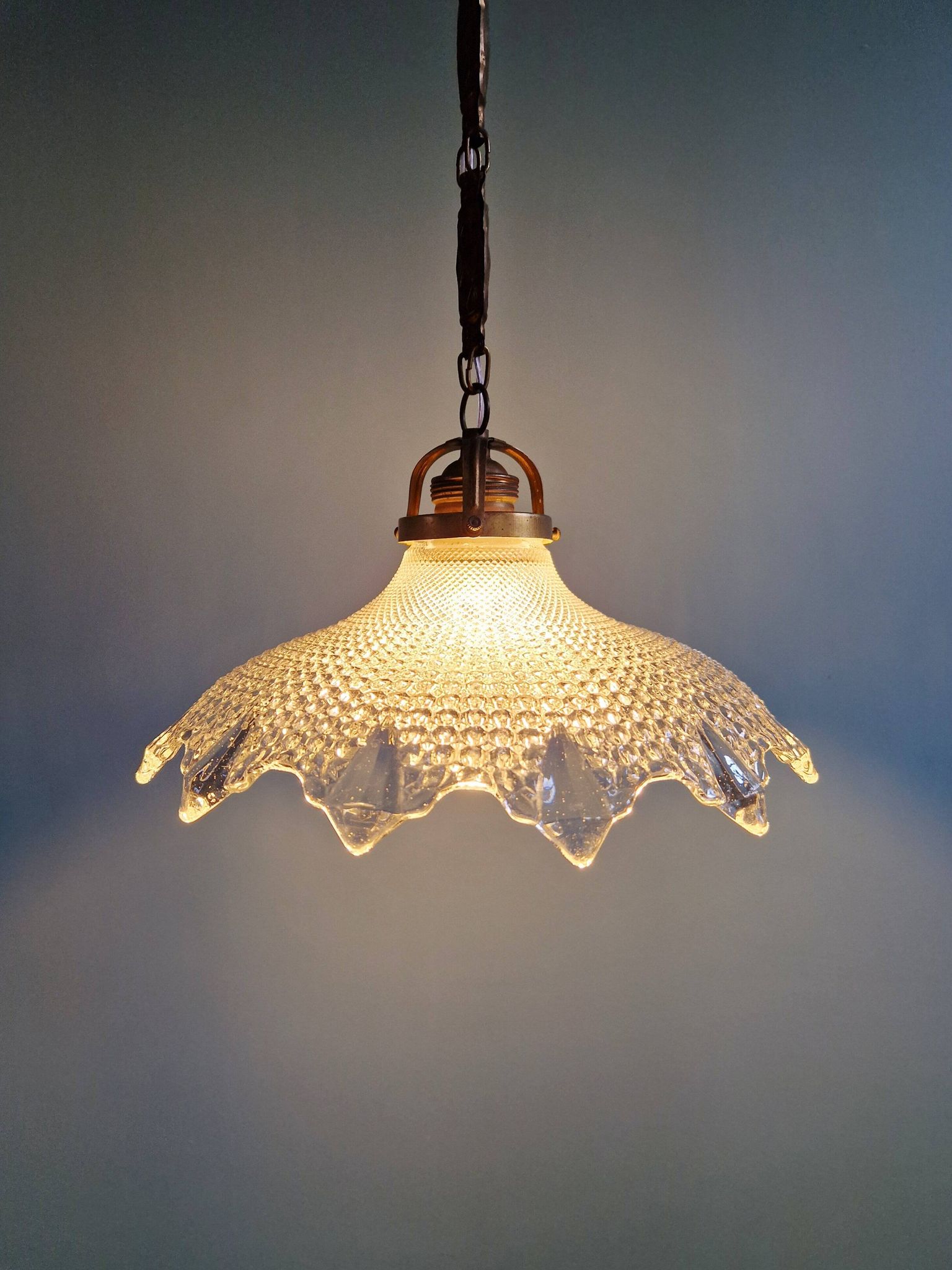 Art Deco pendant light in fluted transparent glass, 1920s-30s.