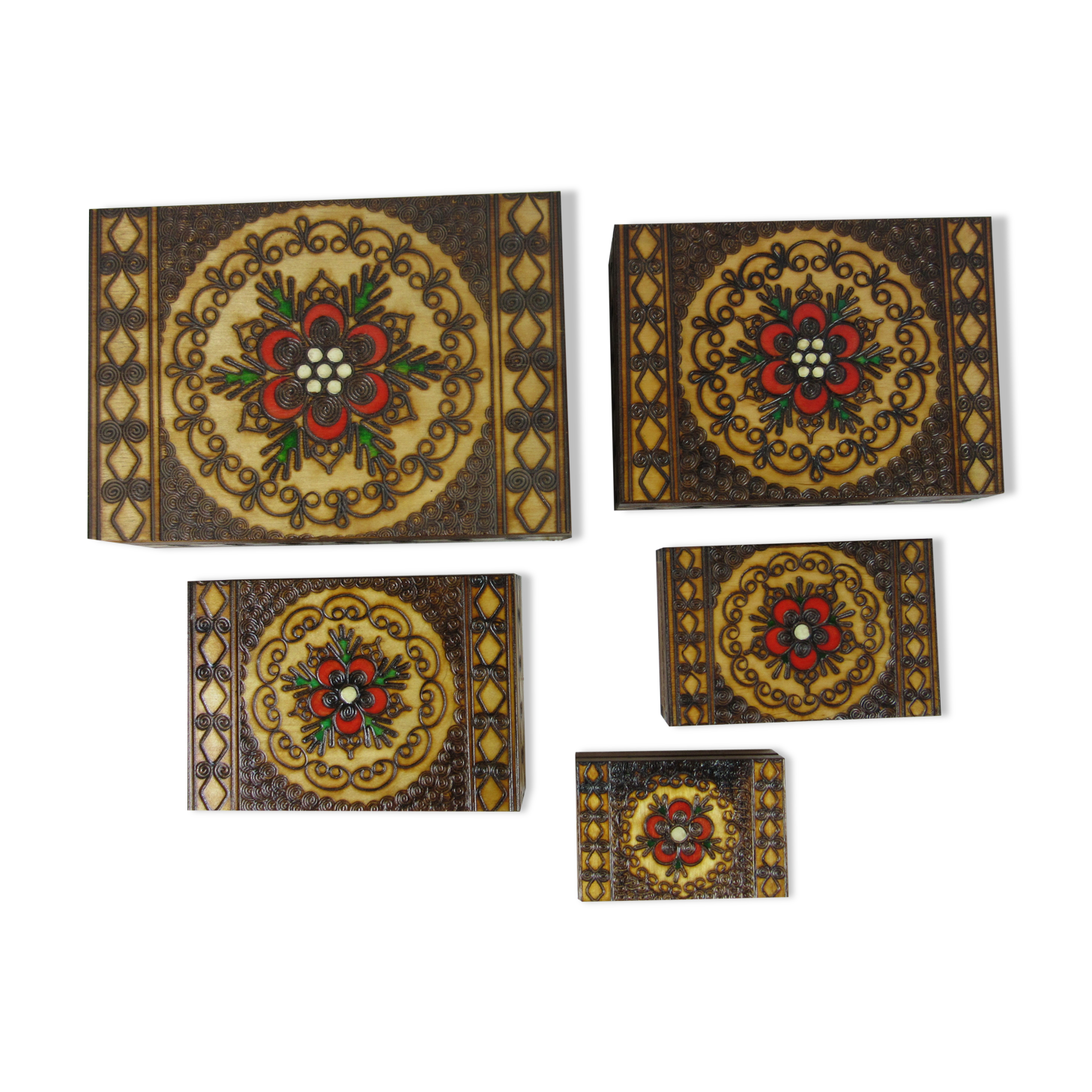 Set de 5 bois gigognes en bois