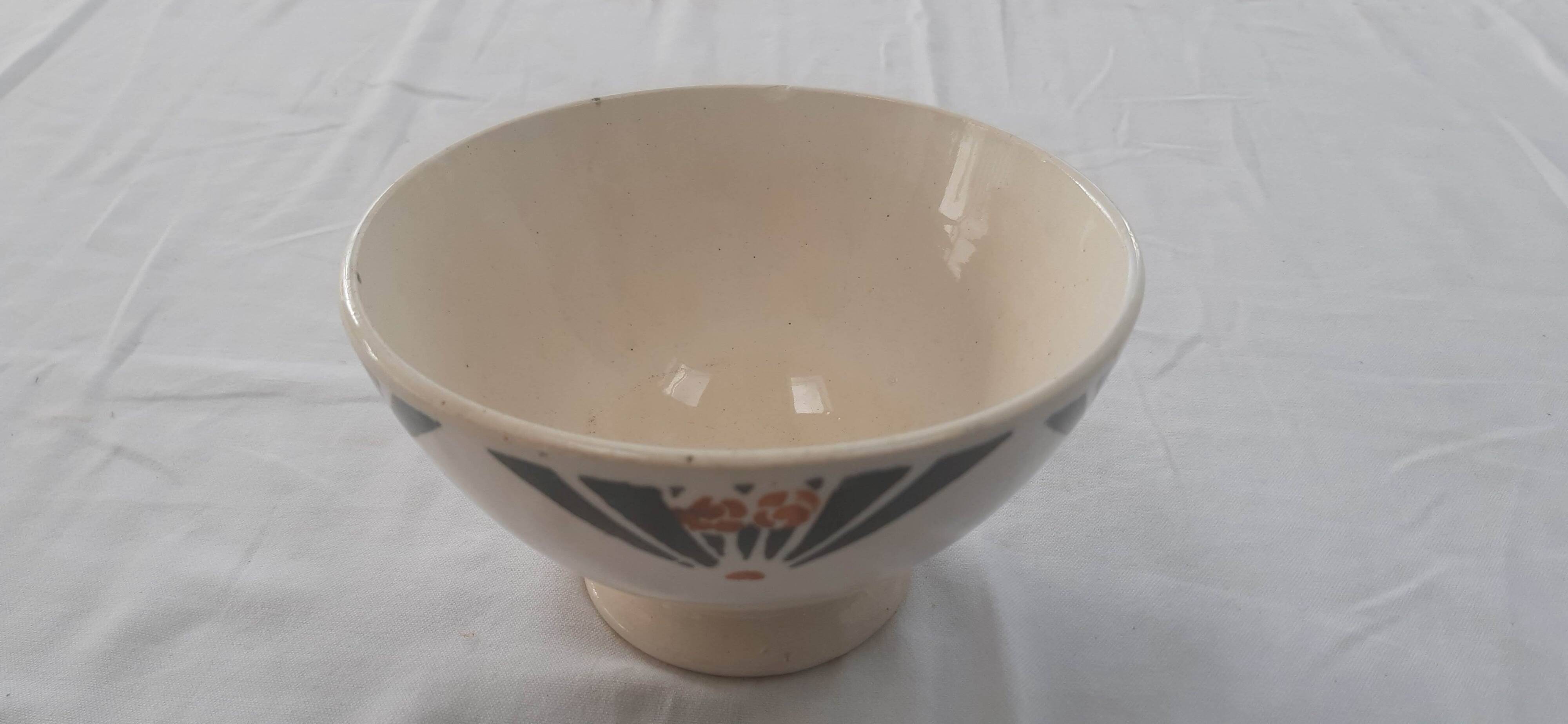 Old bowl stencil drawing