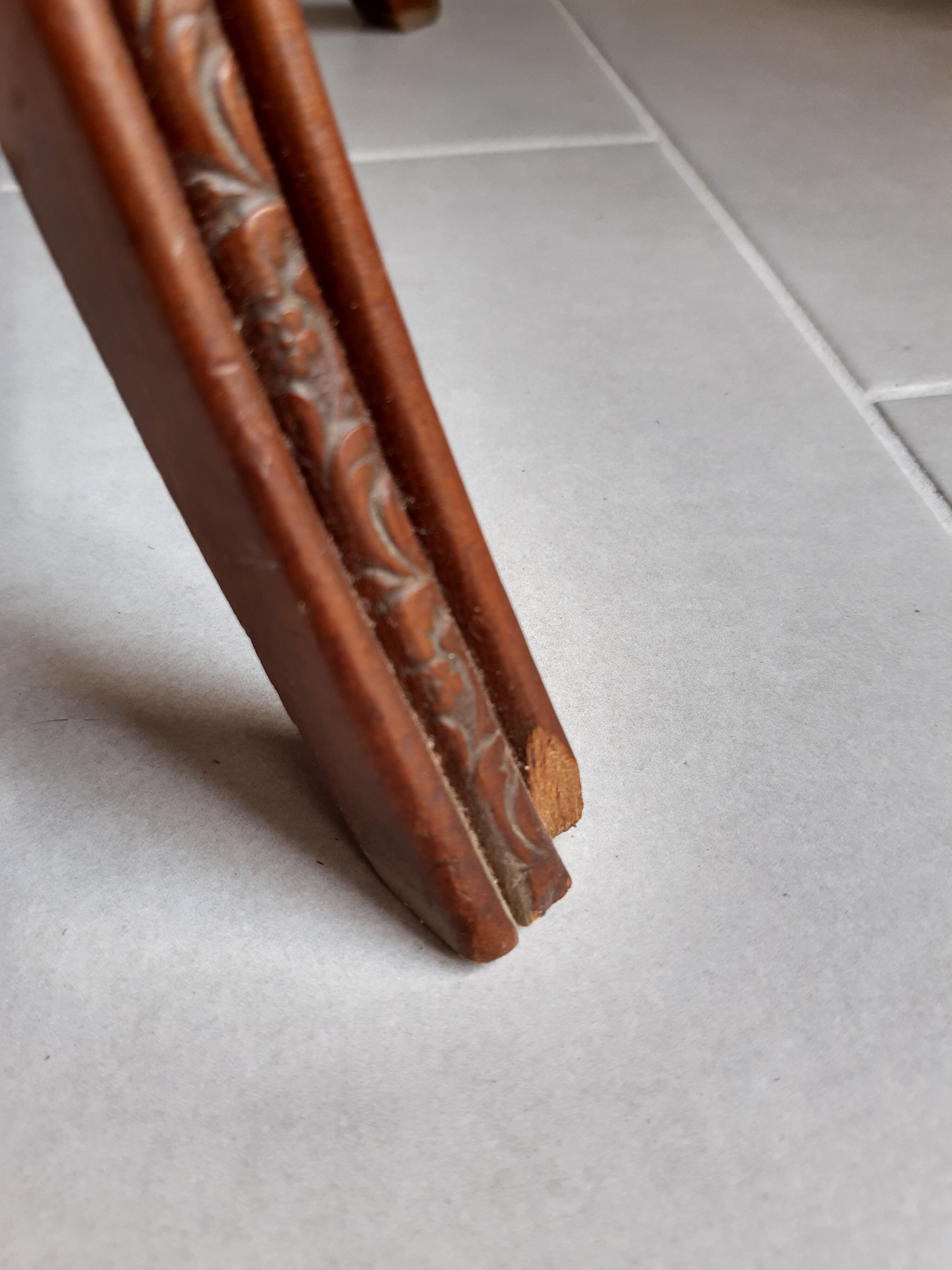 Art deco tray in marble side table