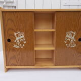 Doll cabinet