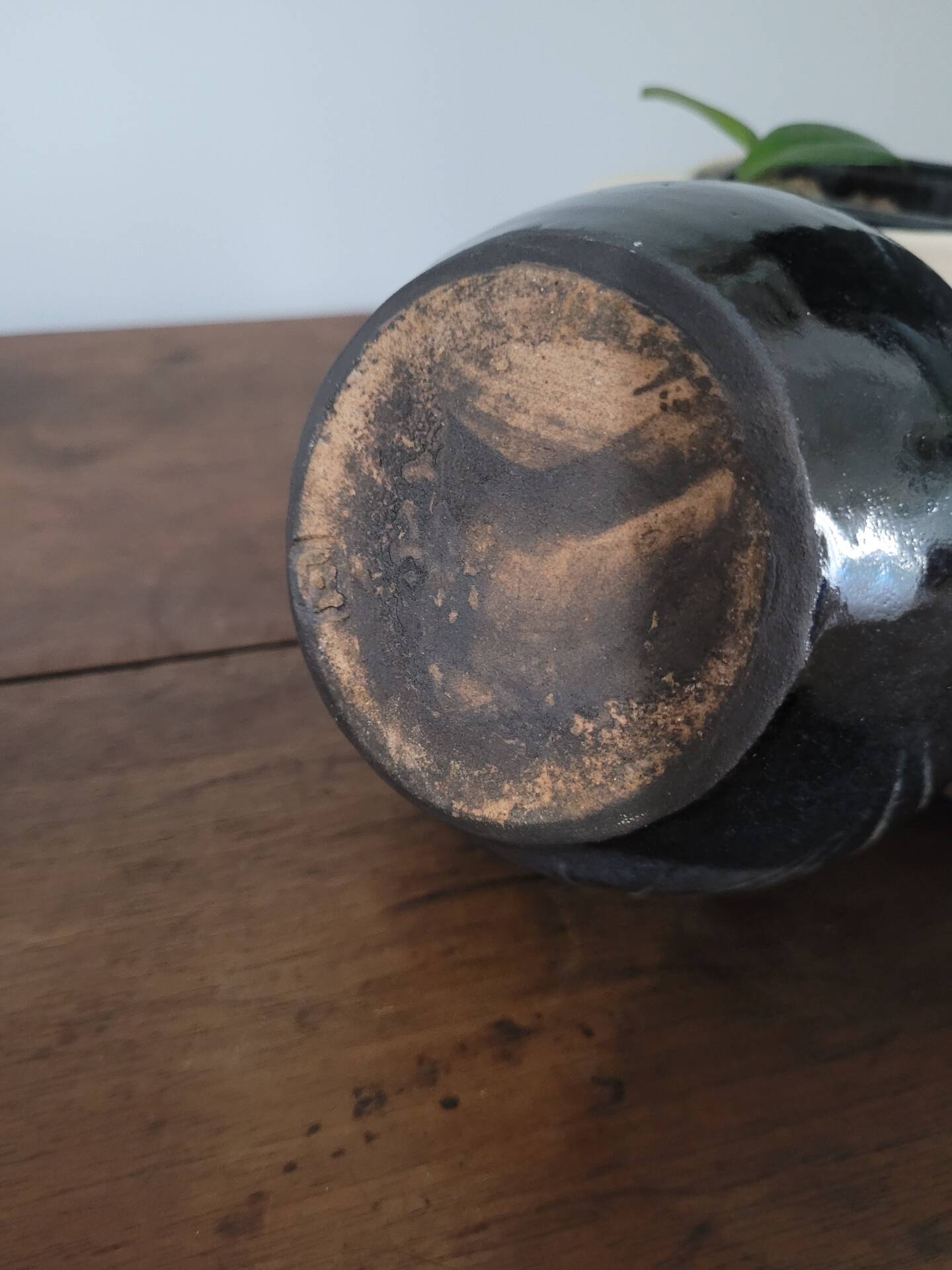 Glazed stoneware round vase