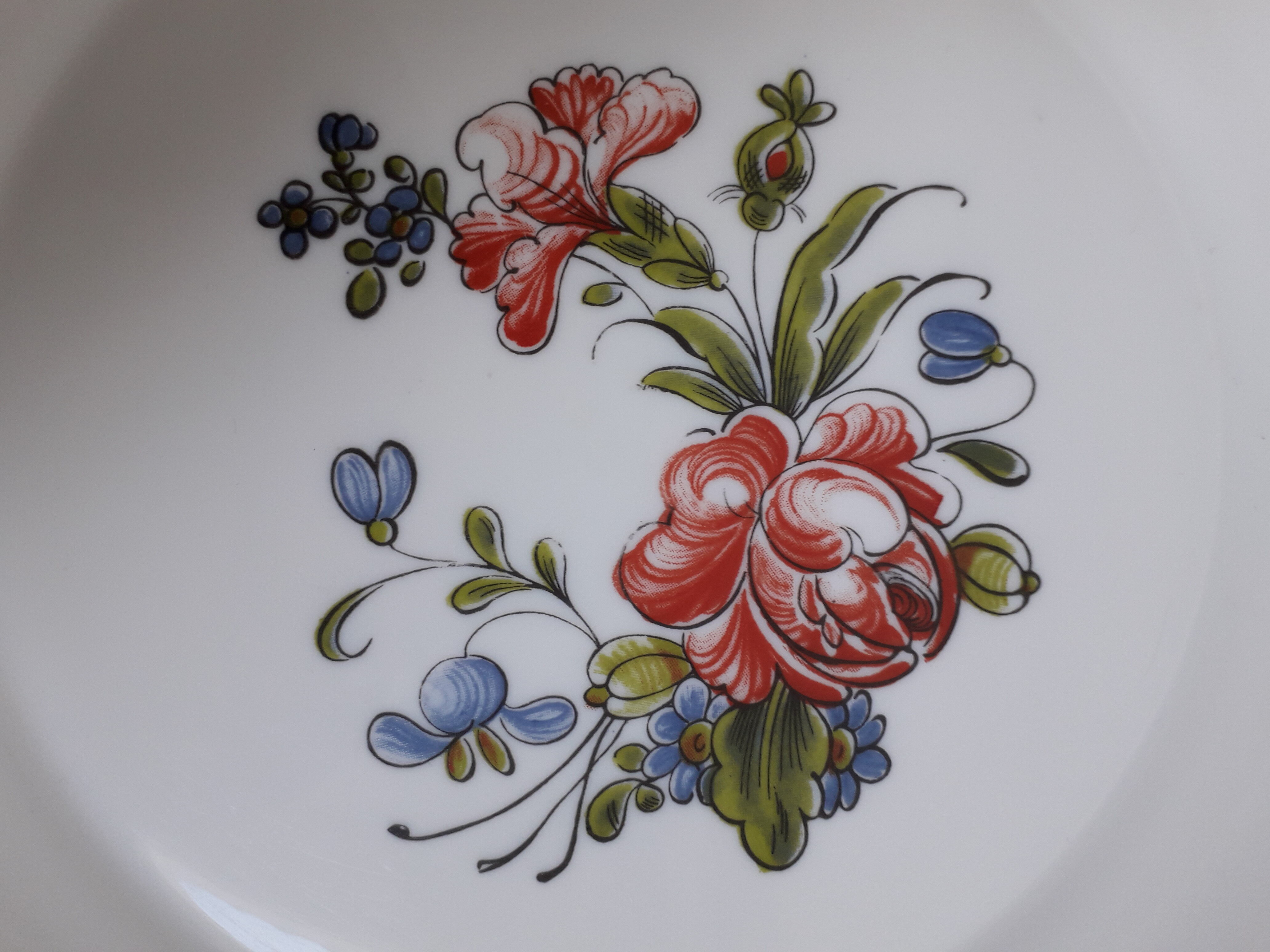 Floral floral pattern arcopal salad