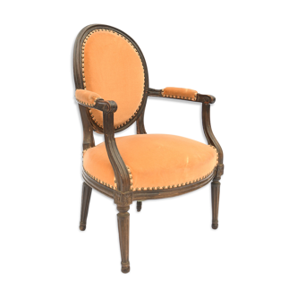 Armchair with medallion back