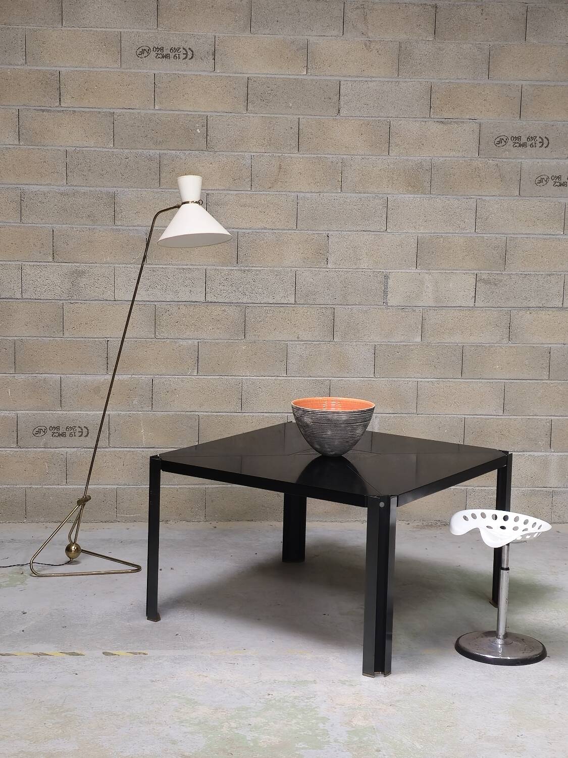 Osvaldo BORSANI Vintage designer table TECNO 1970s