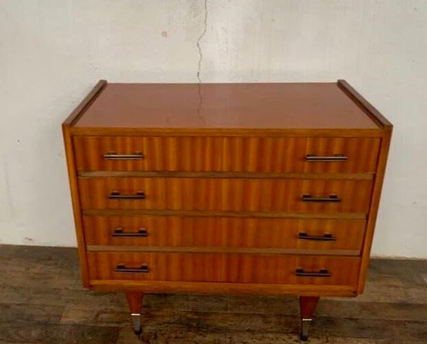 Vintage chest of drawers with 4 drawers handles bakelite feet spindle year 1960