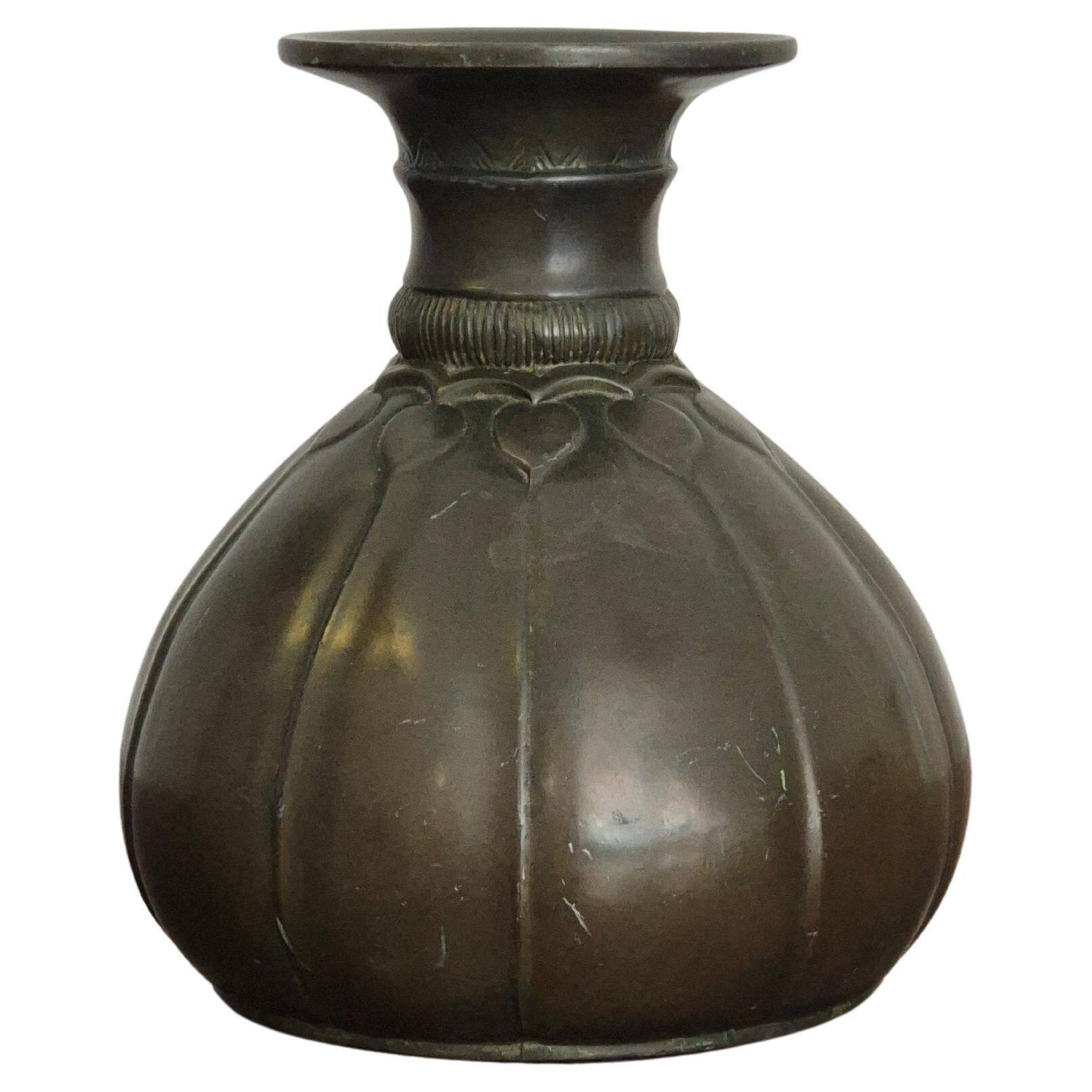 Rare Danish Grace/Art Deco vase model D88 by Just Andersen.