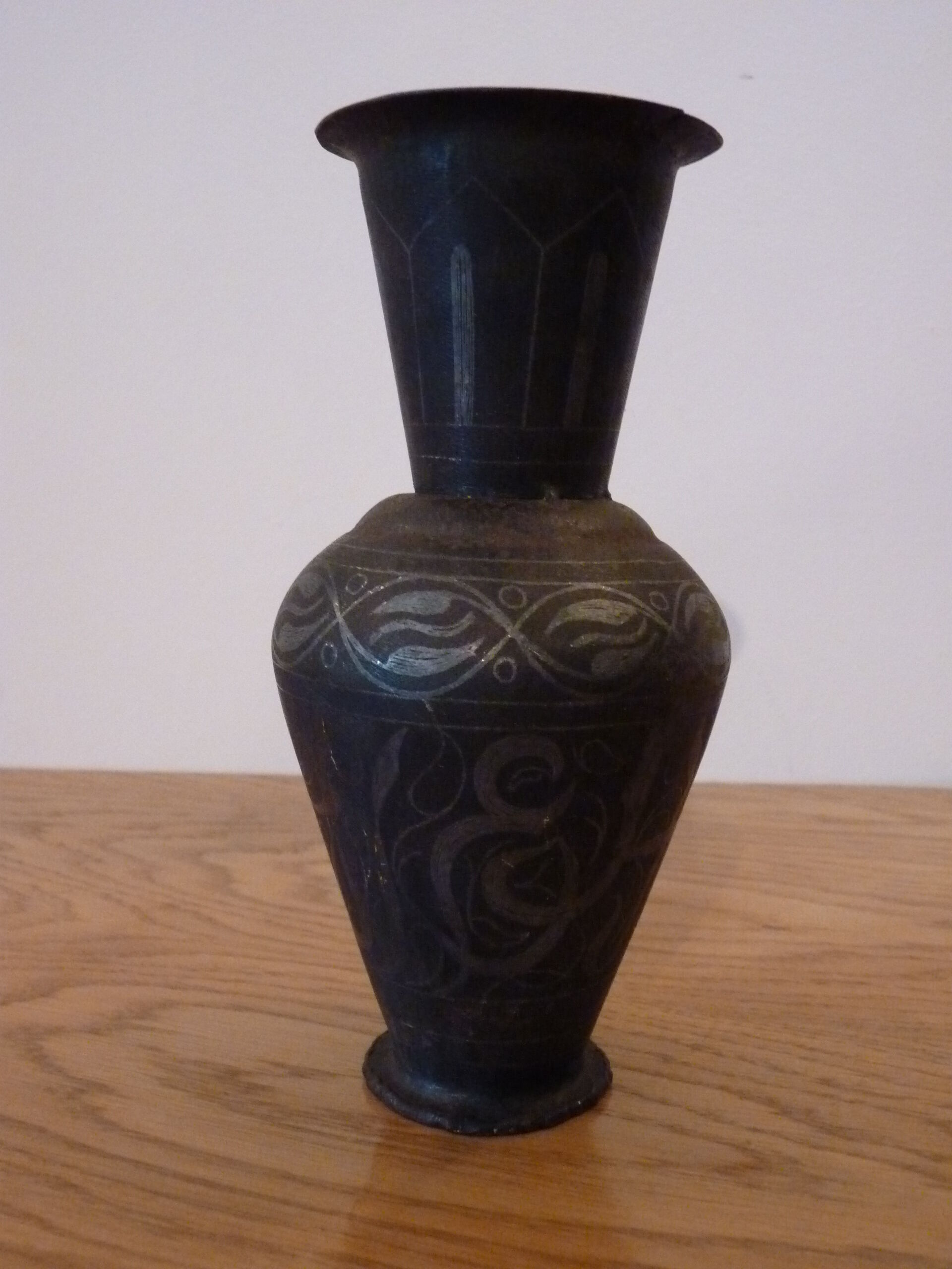 Meknès inlaid vase
