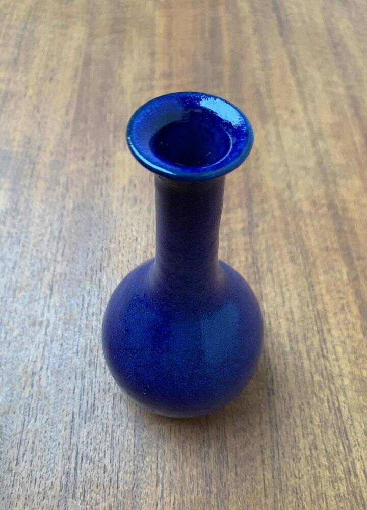 Minimalist mid-century pottery vase by BKW Böttger Keramik Wandsbek, Hamburg, Germany, 1960s.