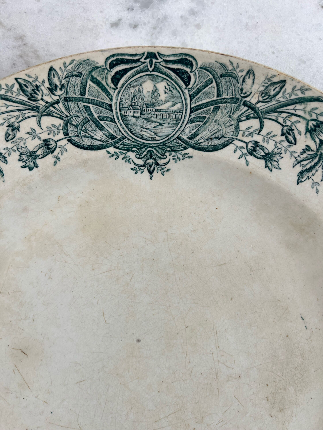 Presentation plate in St Armand Persan ironstone