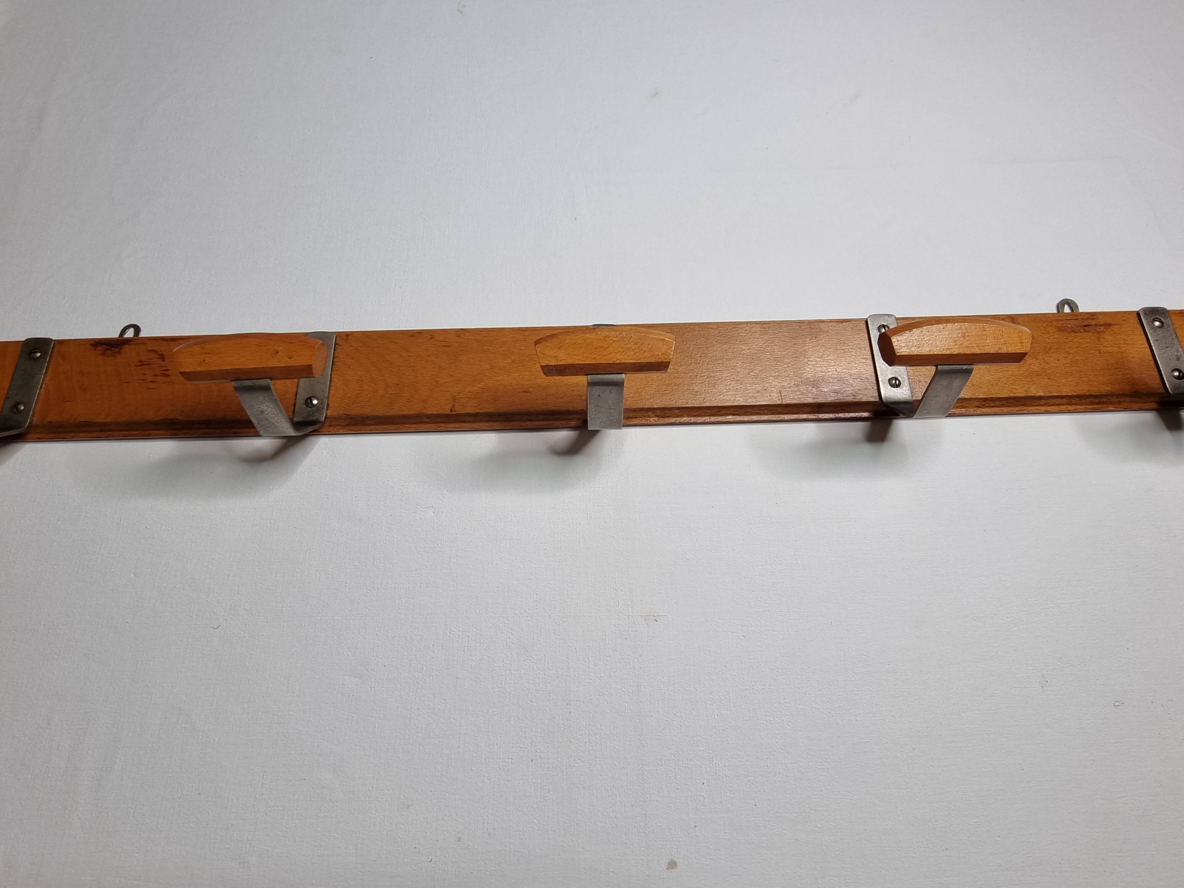 Vintage wall mounted coat rack in wood and metal, 4 hooks, 100 cm
