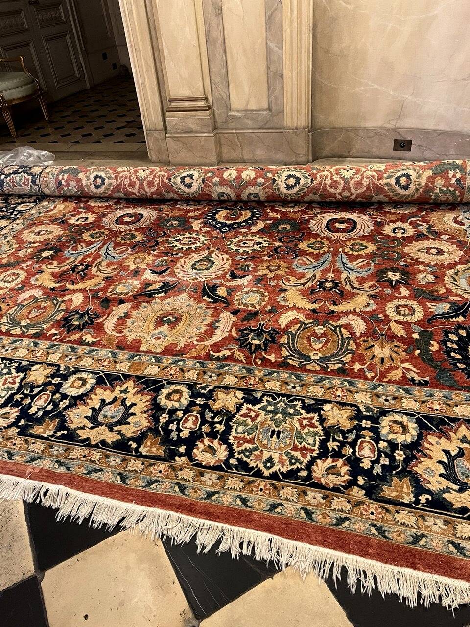 Tapis d’Orient noué main en laine, 360 x 500 cm