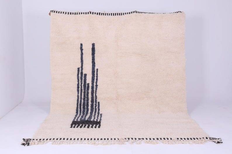 Traditional handmade pure wool Berber rug size 2.4/1.6 m