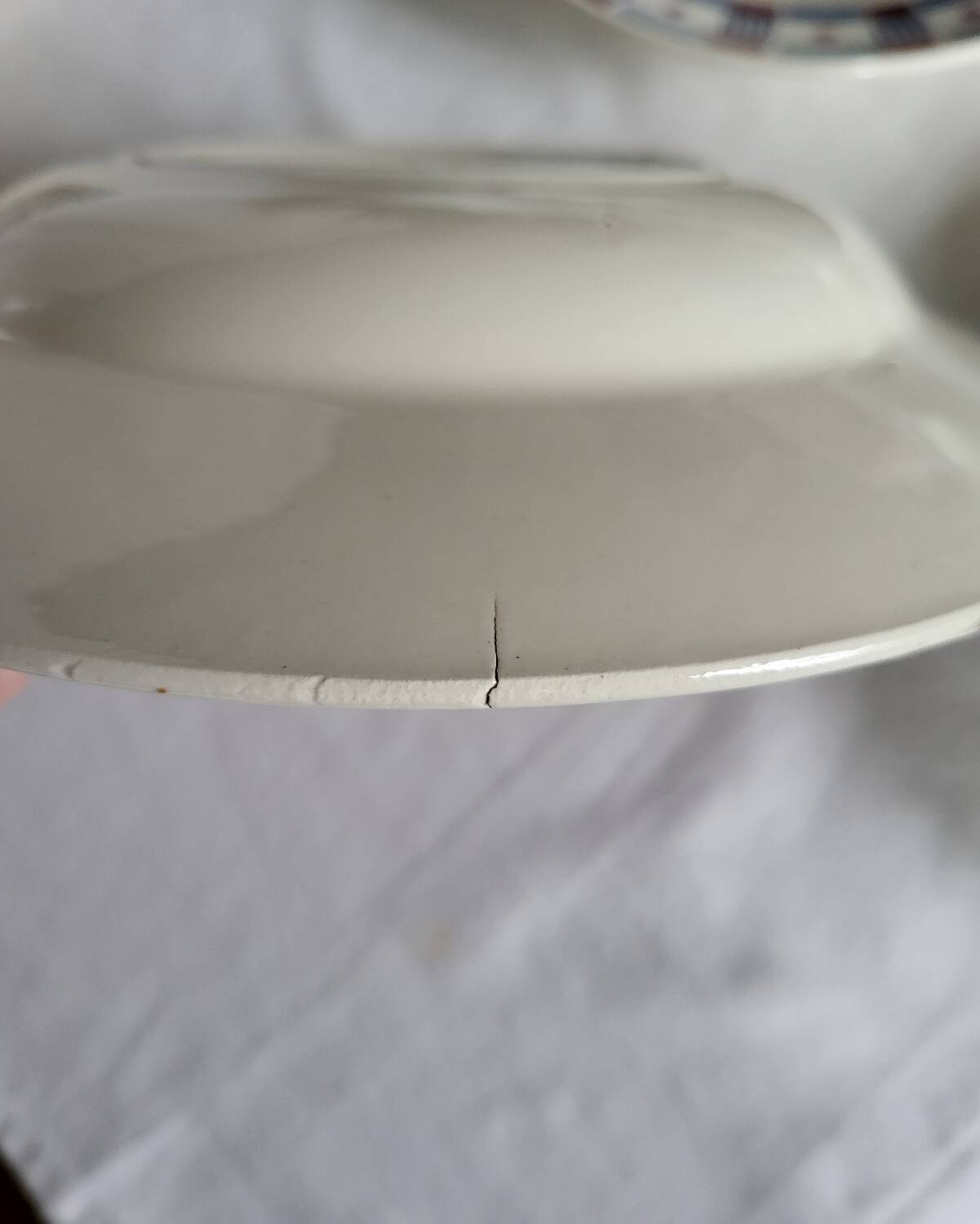 Set of 4 Vincennes earthenware soup plates, Paris.