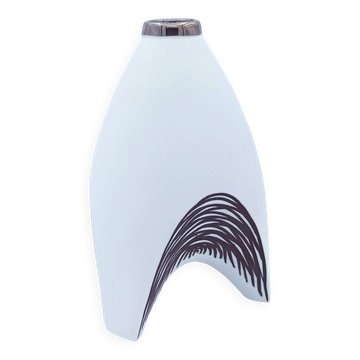 Sculptural ceramic vase by Alistair Danhieux – Saint-Amand-en-Puisaye