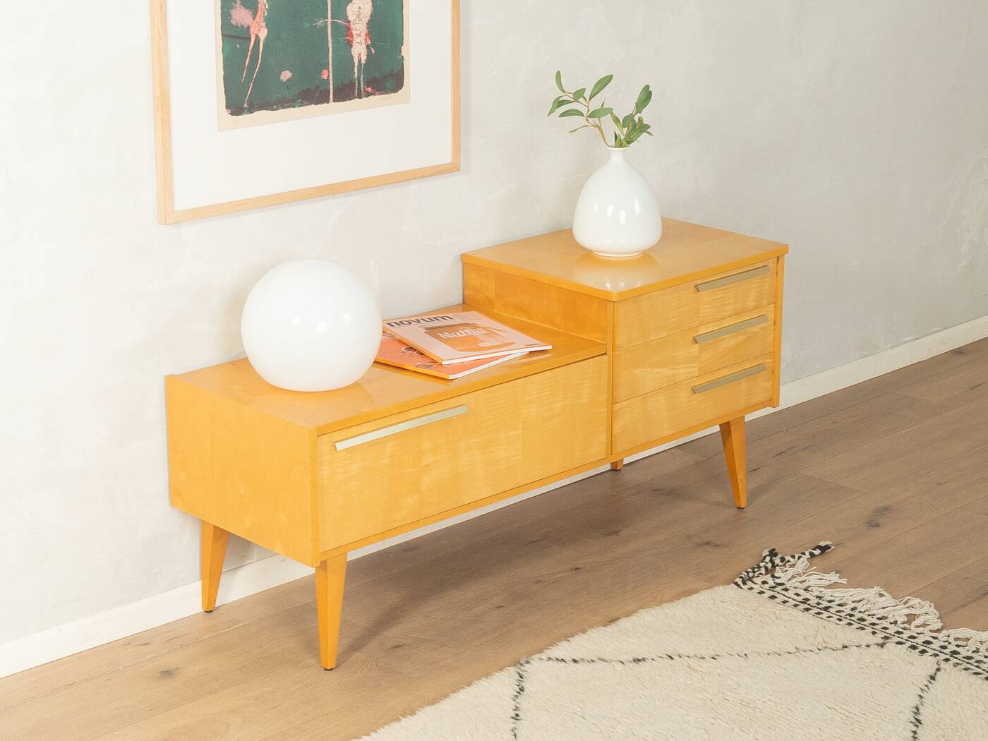 Commode élégante des années 1950, vintage