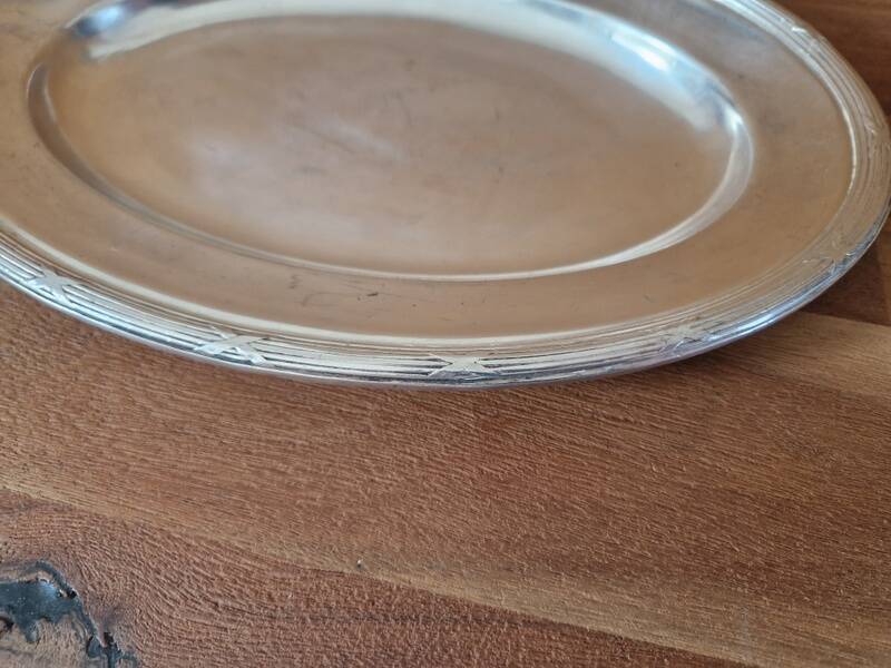 Christofle - Oval serving platter model Crossed Ribbons in silver-plated metal