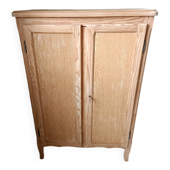 Renovated shoe cabinet