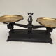 Old complete roberval balance in black cast iron with fine lines (force 5 kg)