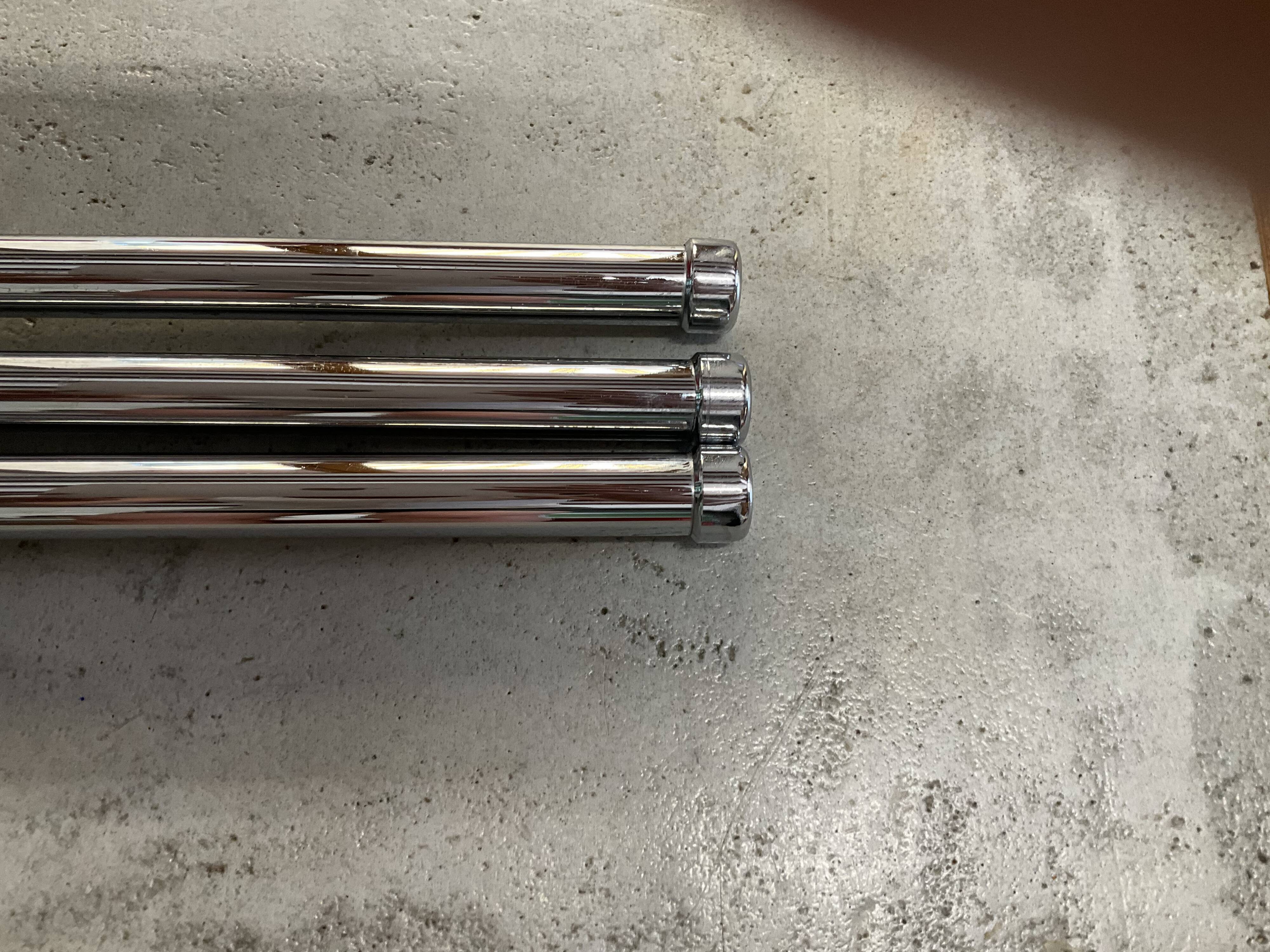 Wall-mounted towel rack chrome 3 arms