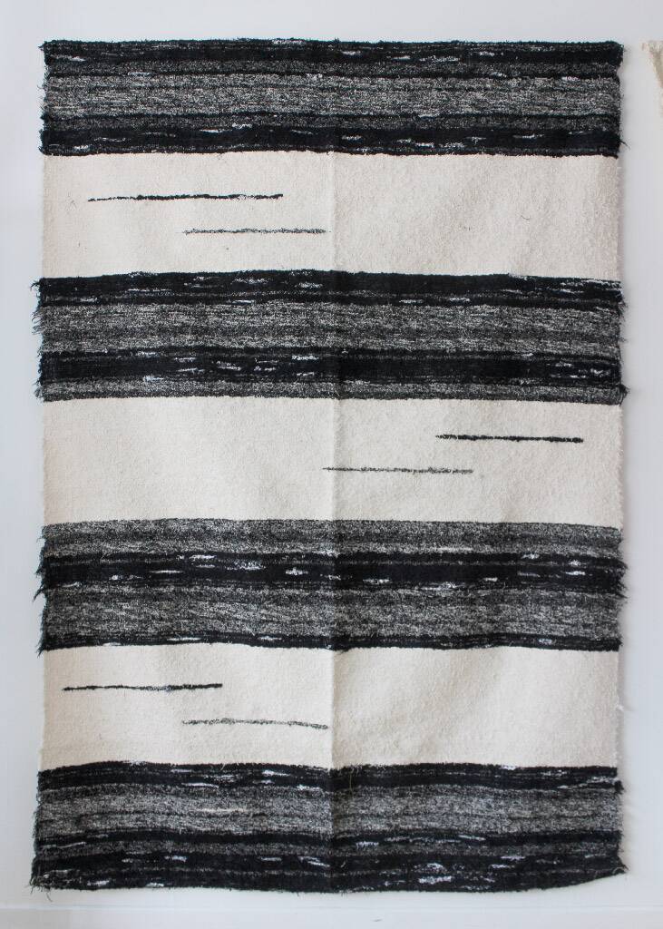 Handwoven recycled cotton rug - 170 x 240 cm