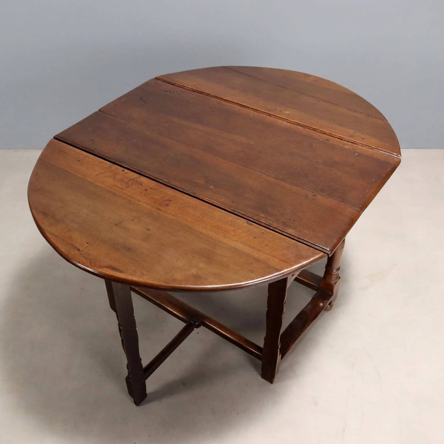 Antique walnut and poplar table, Italy, 18th century.