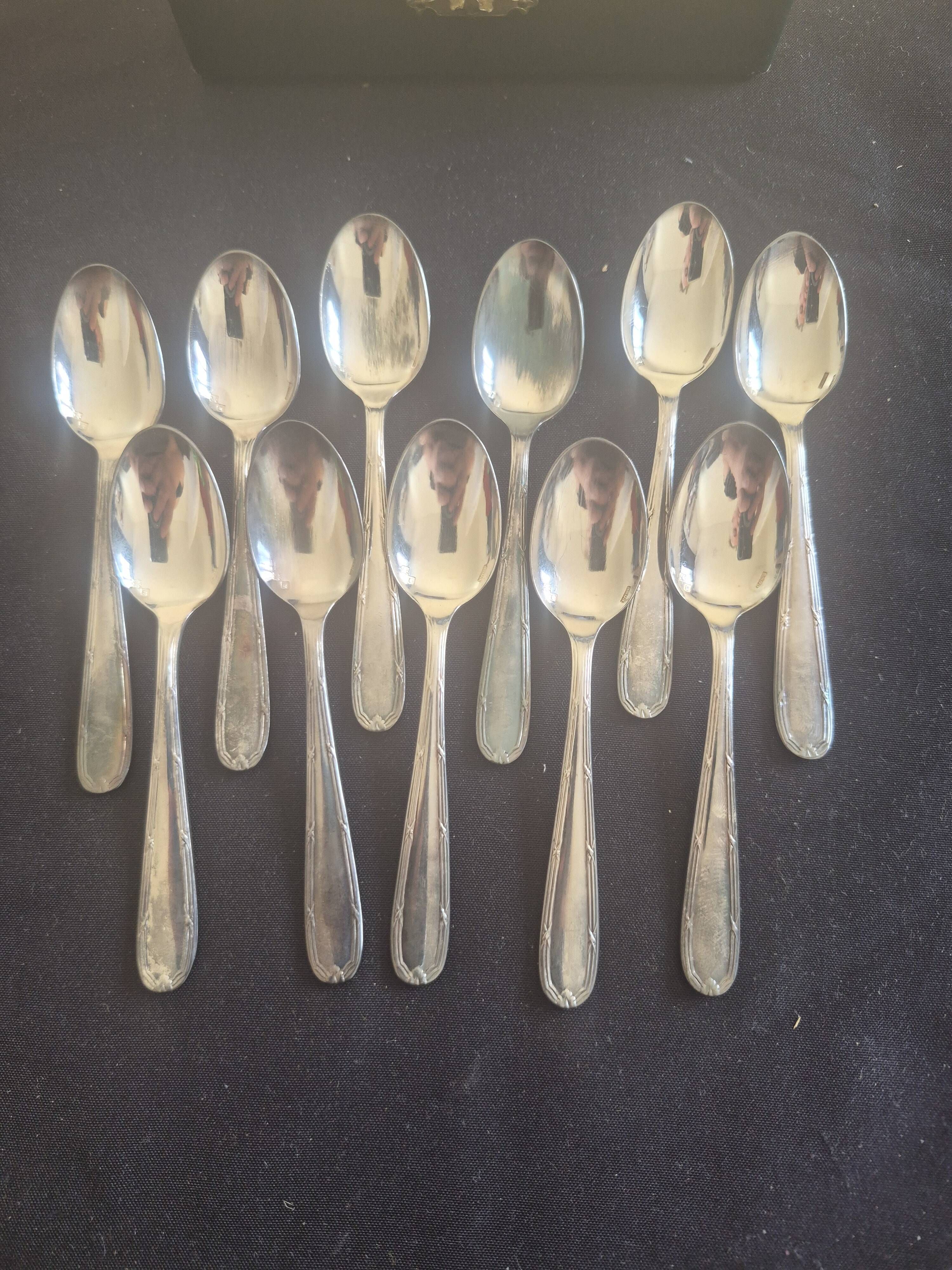 Small spoon box
