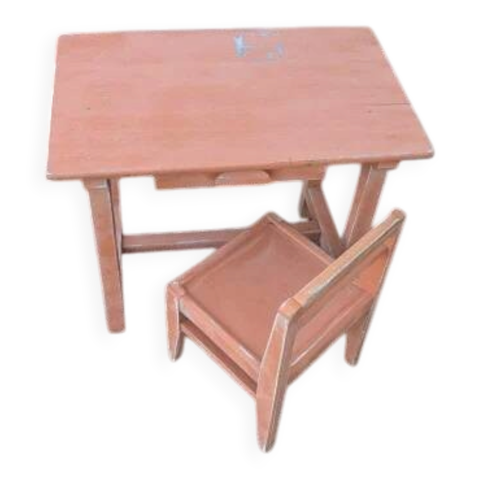 Child's desk and its chair