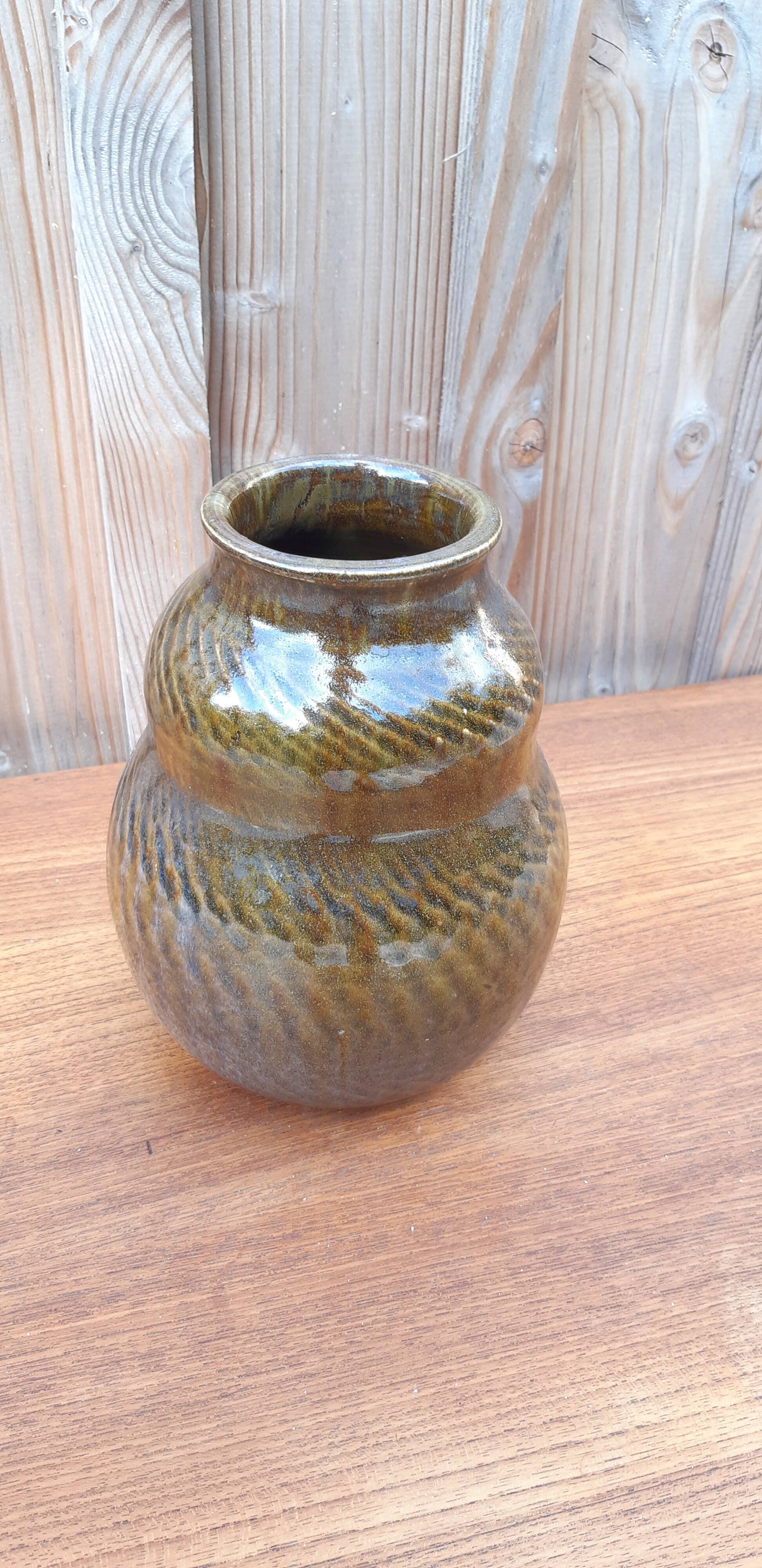 Vase en grès emaillée