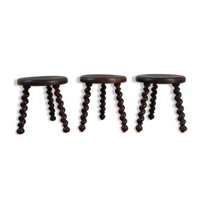 Tabourets tripodes brutaliste