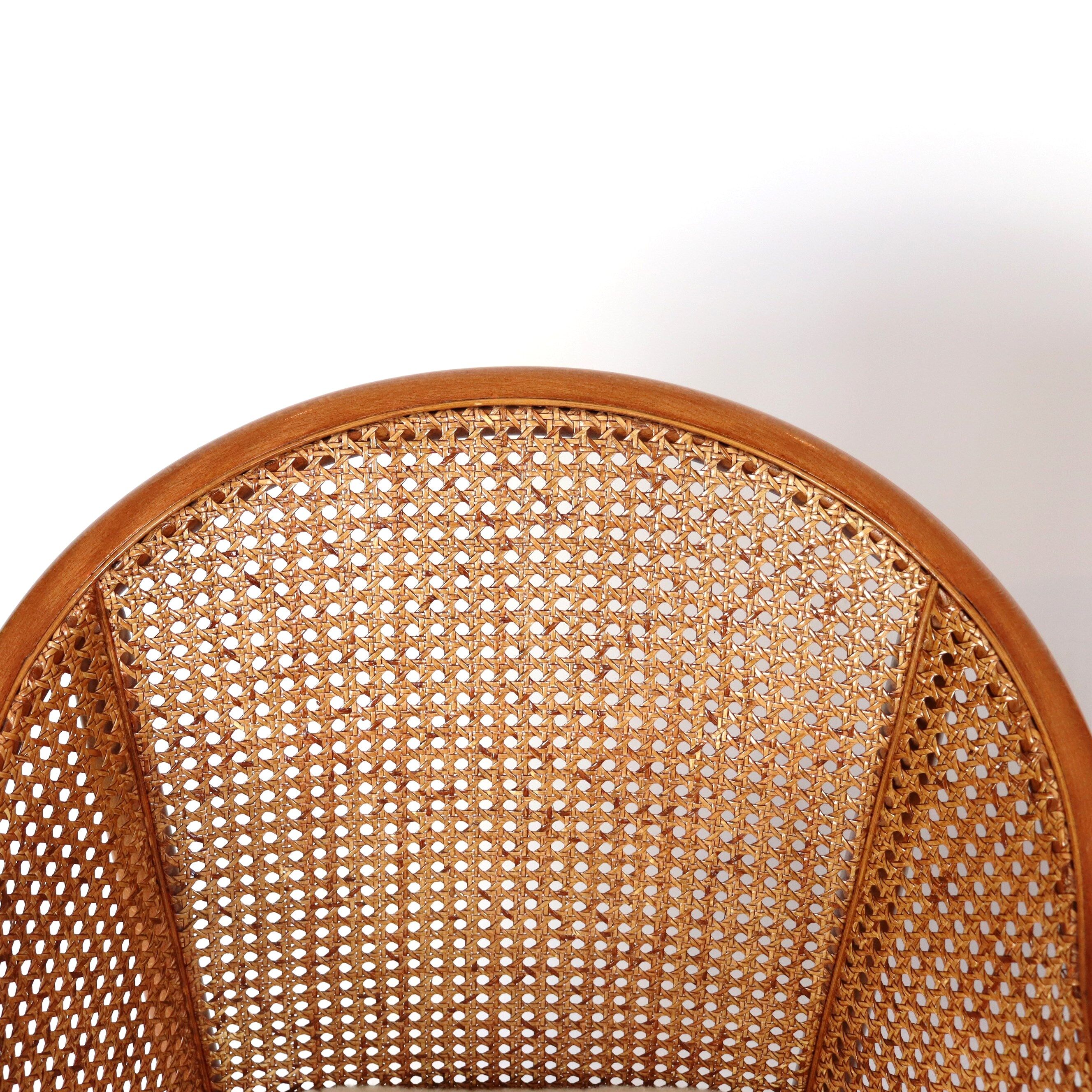 Paire de fauteuils en cannage