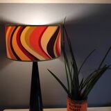 Lampe pied acier laqué noir design et abat-jour imprimé vintage