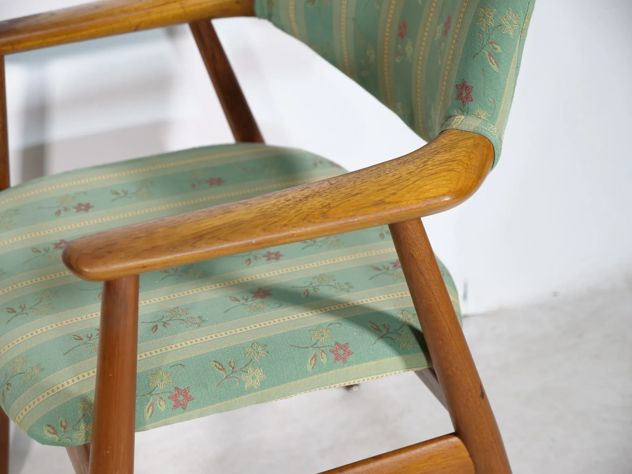 Fauteuil des années 60 en teck par Erik Kirkegaard pour Glostrup.