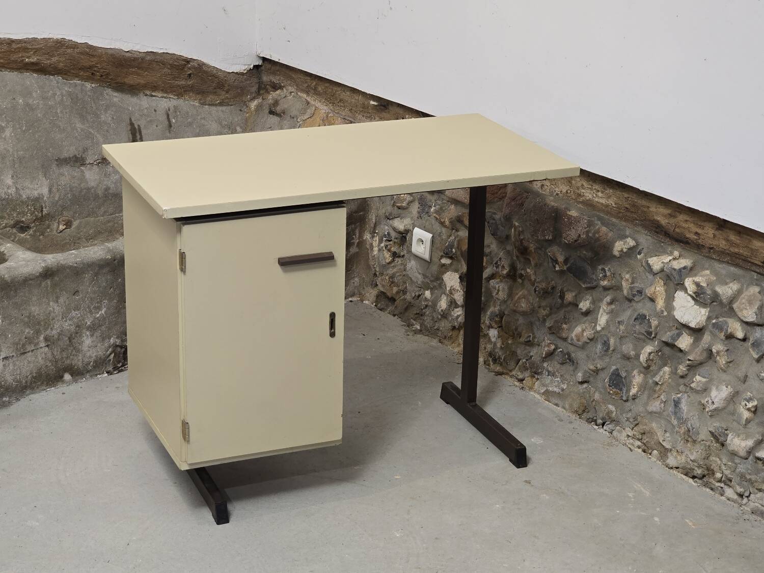 Beige Formica desk 1970
